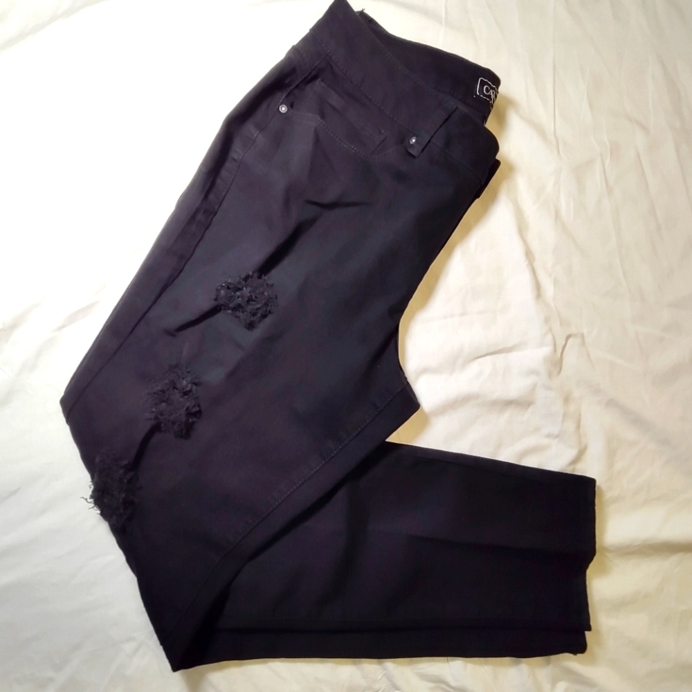 Cato Premium Distressed Jeans. Size 14. 🆕